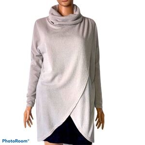 Bundle four for $20 💋 any items with 💋are eligible to bundle